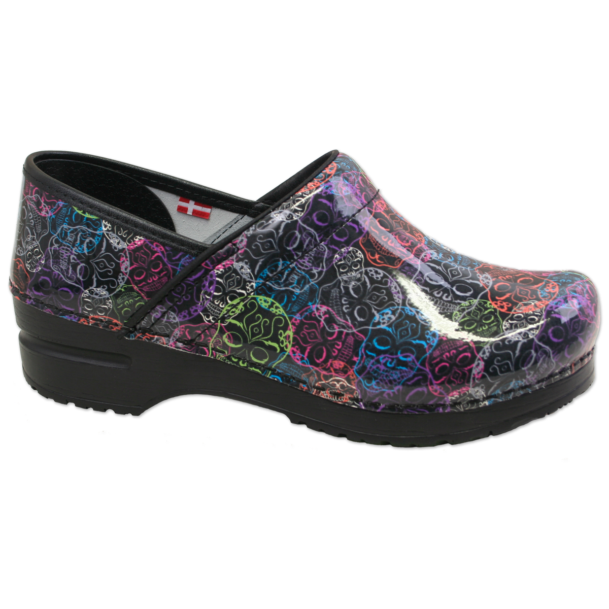 Closed online back clogs