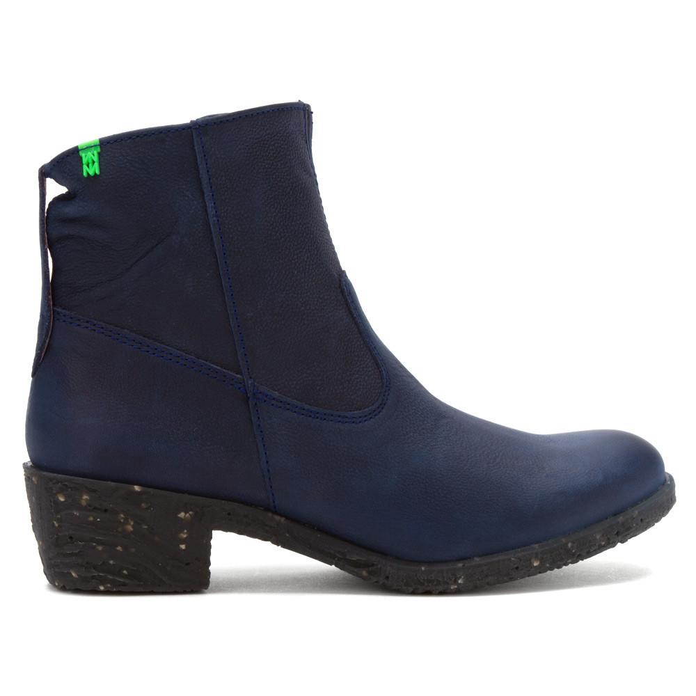 El NaturaLista Women's NC54 Quera Boot – Model Shoe Renew